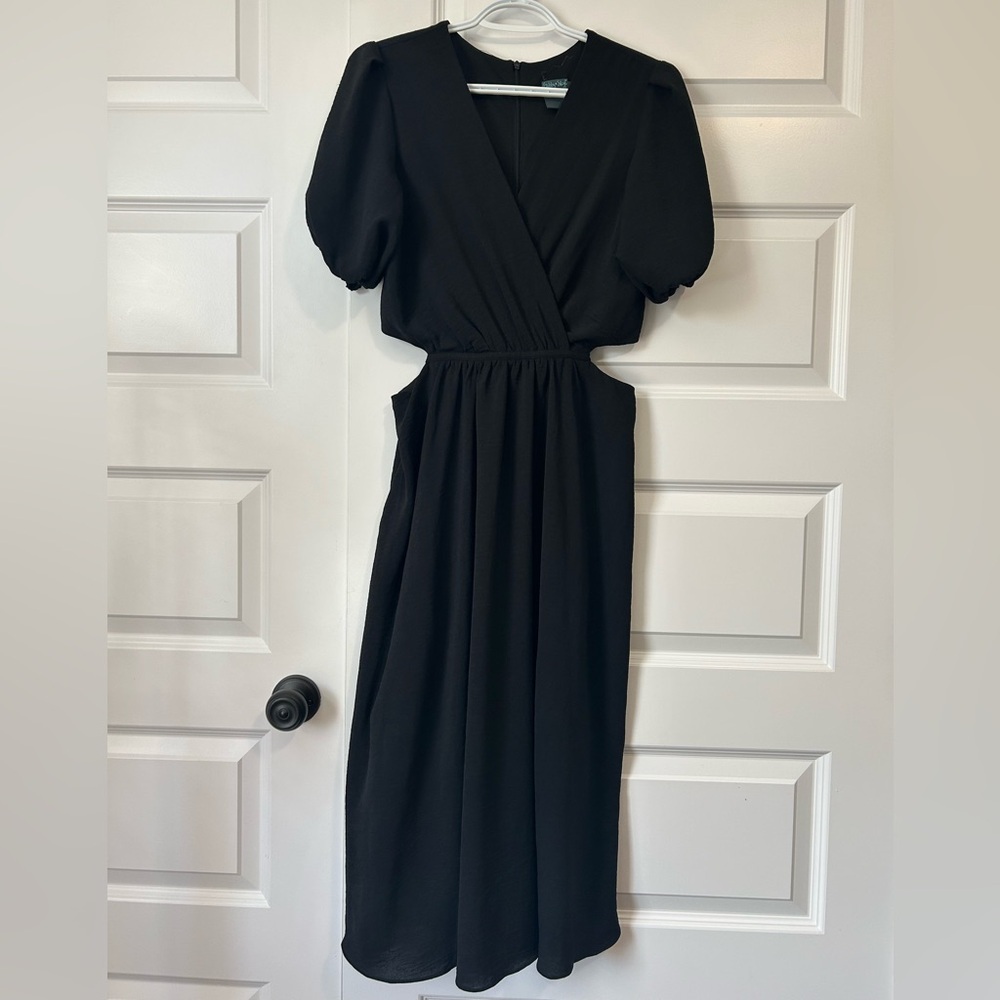 Gabby Skye Black Cut Out Puffed Sleeve Vacation Midi Dress